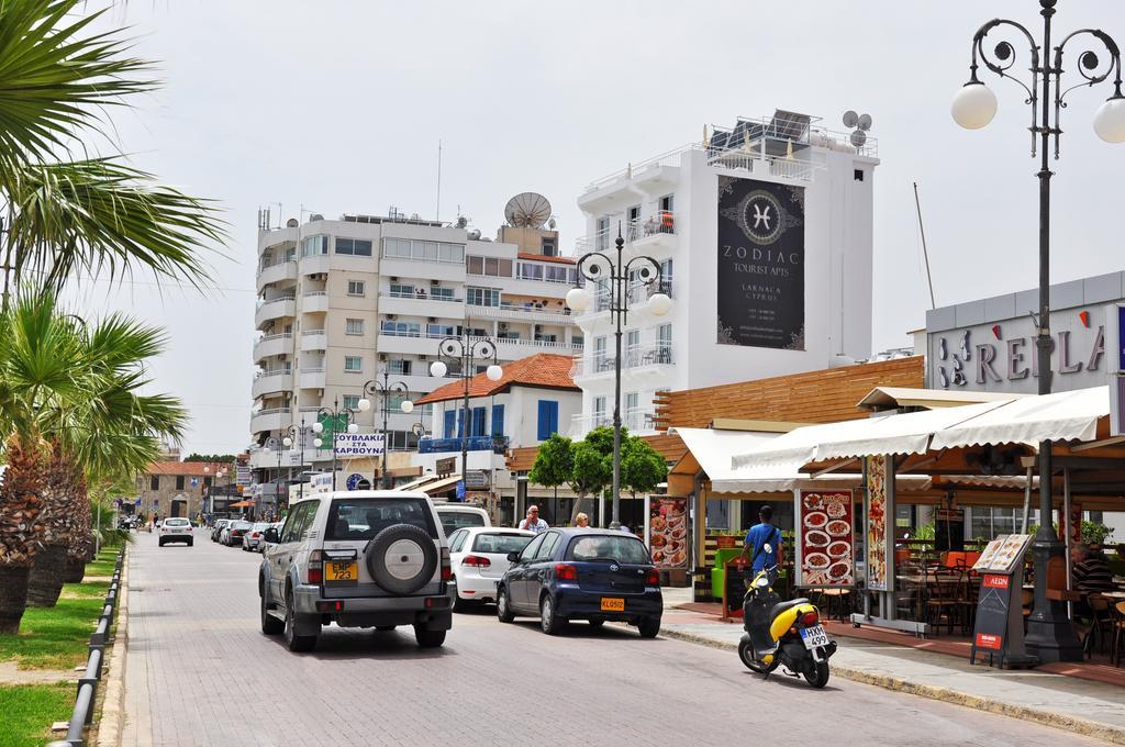 Zodiac Hotel Apartments Larnaca Extérieur photo