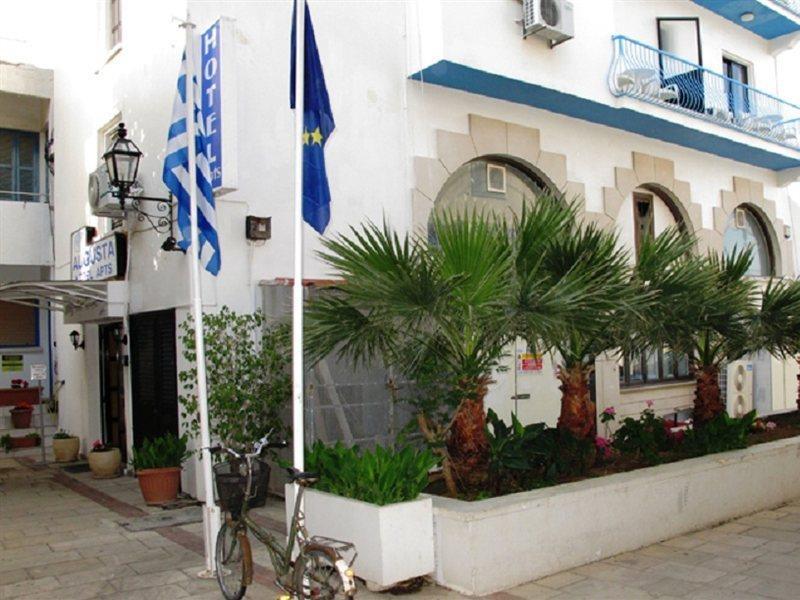 Zodiac Hotel Apartments Larnaca Extérieur photo