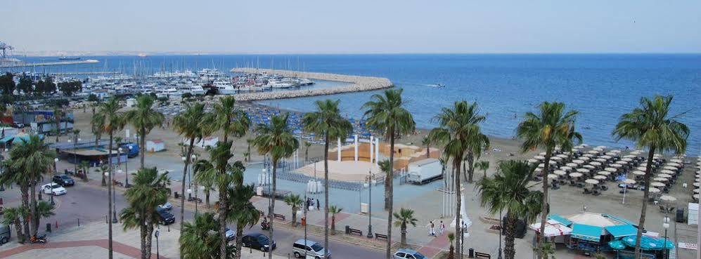 Zodiac Hotel Apartments Larnaca Extérieur photo